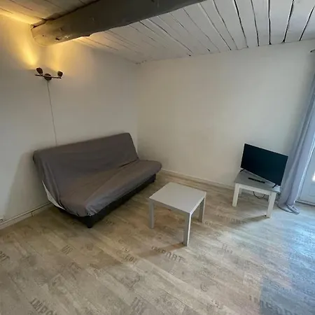 Jolie Avec Terrasse Belle Vue Calme Et Parking Prive Apartamento *