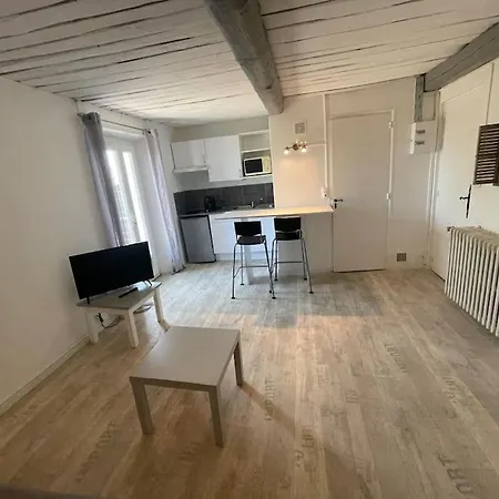 Apartamento Jolie Avec Terrasse Belle Vue Calme Et Parking Prive *